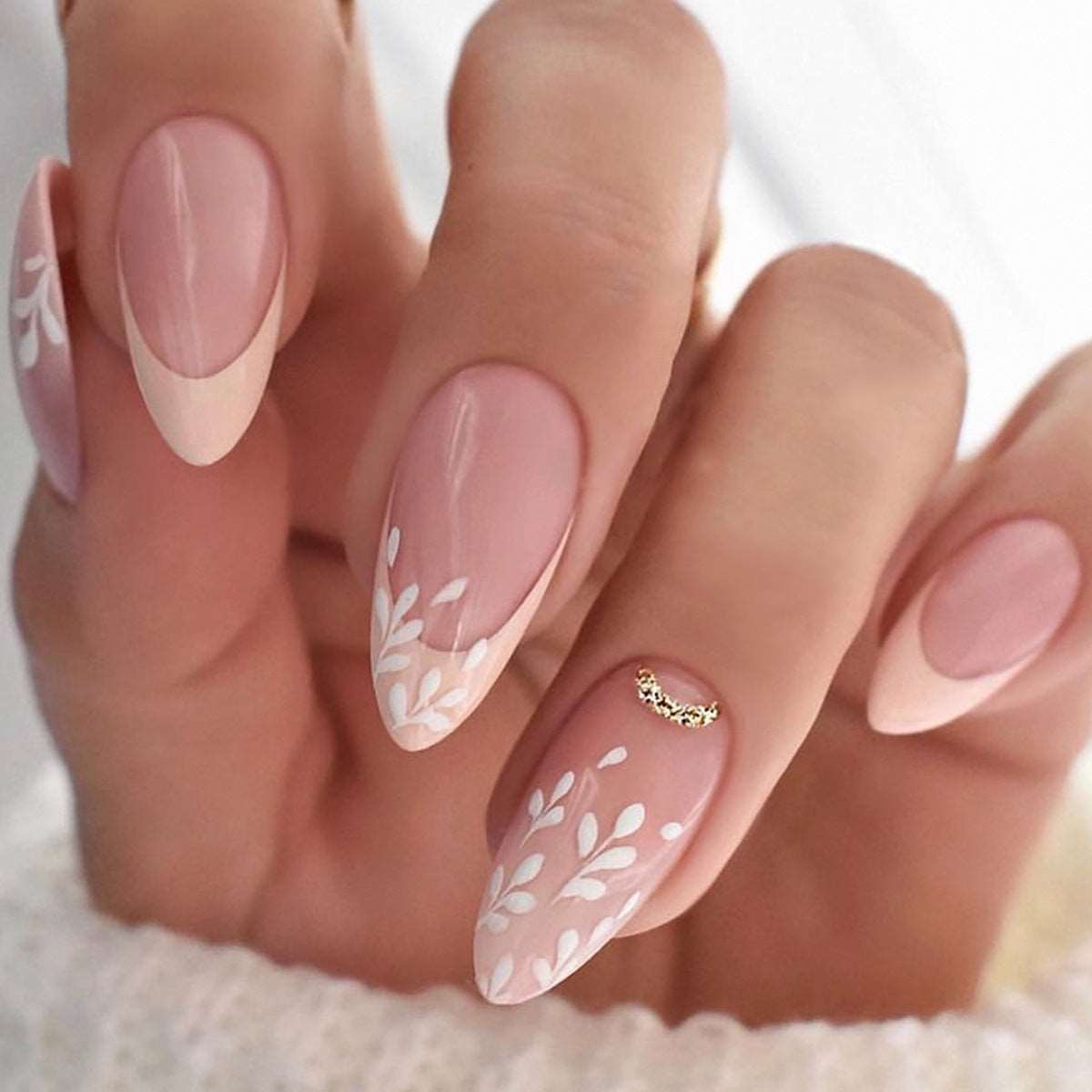 Blossom in Beige-Press on Manicure-Outlined