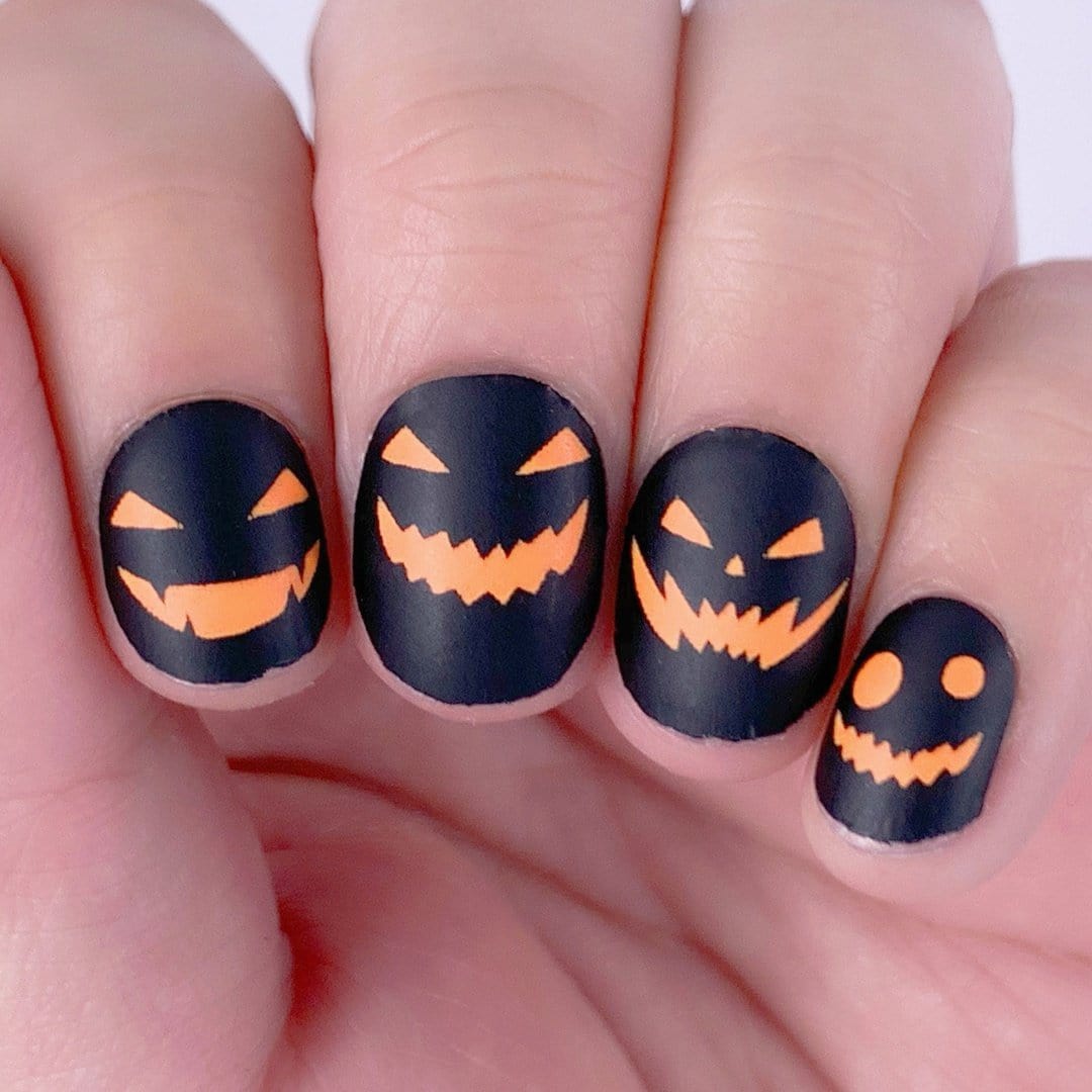 Witching House-Adult Nail Wraps-Outlined